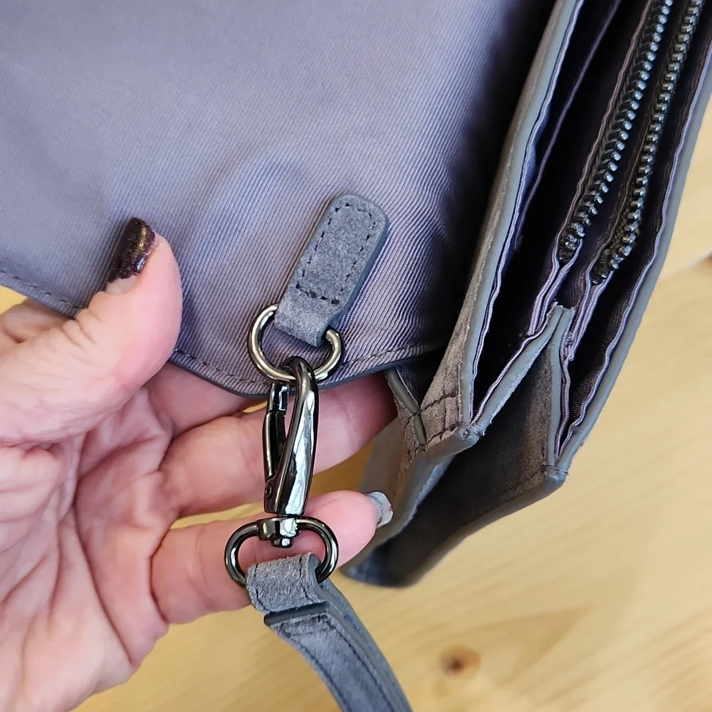 White House Black Market Envelope Clutch Wristlet Handbag Gray Suede - Picture 10 of 12